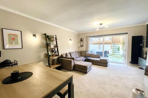 2 bedroom end of terrace house for sale, Powell Gardens, Newhaven
