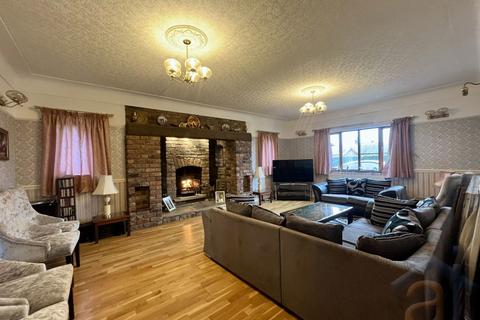 5 bedroom detached house for sale, Gravel Lane, Banks, Southport, PR9 8BN