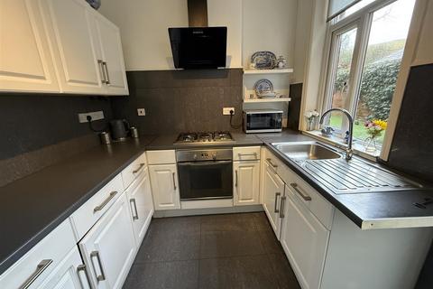 2 bedroom terraced house for sale, Huddersfield Road, Scouthead, Oldham