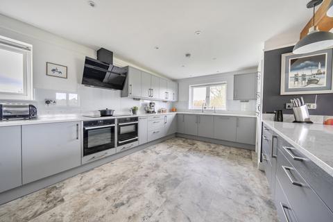 4 bedroom cottage for sale, Hamptworth Road, Salisbury SP5