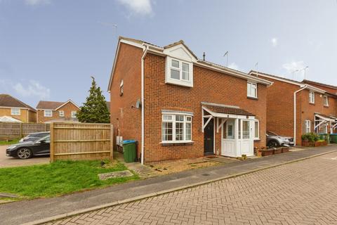 Larch Close, Aylesbury