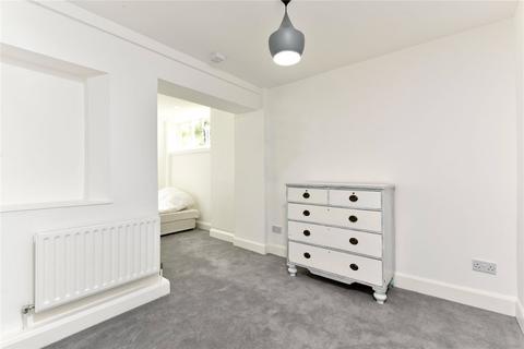 2 bedroom apartment to rent, Albert Bridge Road, Battersea, London, SW11