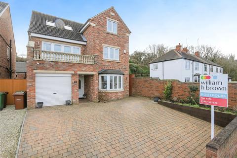 5 bedroom detached house for sale, Wheldon Road, Castleford