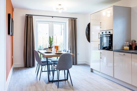 4 bedroom detached house for sale, Buckenham Road, Attleborough