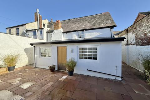 Alphington Road, St Thomas, EX2