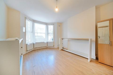 undefined, Little Ealing Lane, London