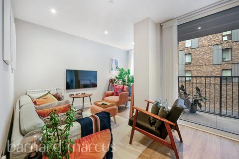 1 bedroom apartment for sale, Greyhound Parade, London