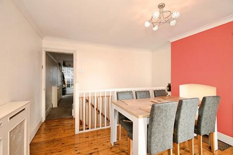 3 bedroom terraced house for sale, Staplehurst Road, Sittingbourne