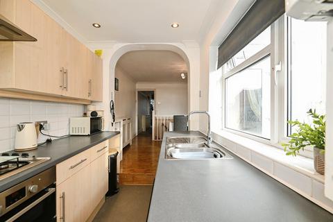 3 bedroom terraced house for sale, Staplehurst Road, Sittingbourne