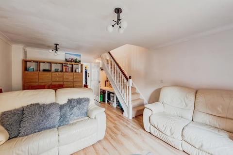 2 bedroom terraced house for sale, Kingsfield Way, Redhill