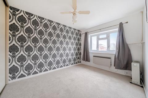 3 bedroom semi-detached house for sale, Dandelion Close, Hampshire PO13