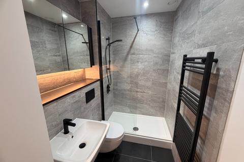 2 bedroom flat to rent, Marlstone Ave, Salford, M3
