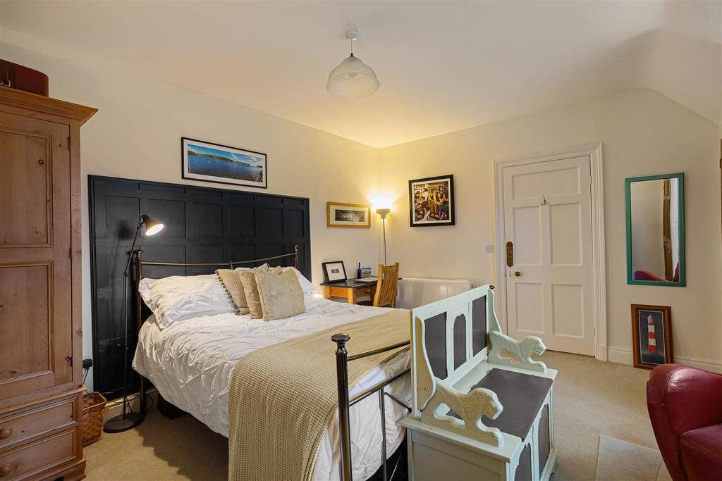Apt 11 Aldersyde House 13.jpg