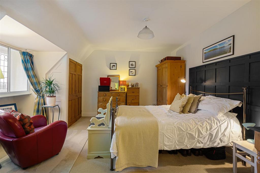 Apt 11 Aldersyde House 7.jpg