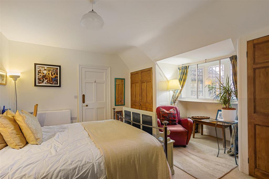 Apt 11 Aldersyde House 19.jpg