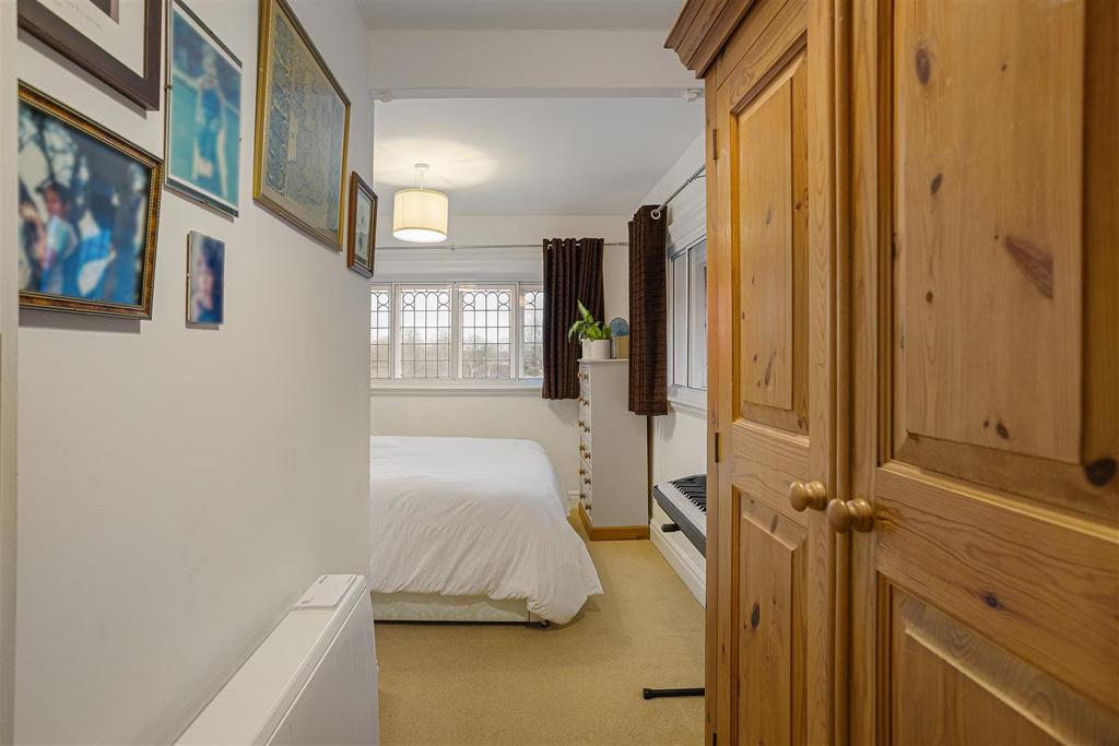 Apt 11 Aldersyde House 85.jpg