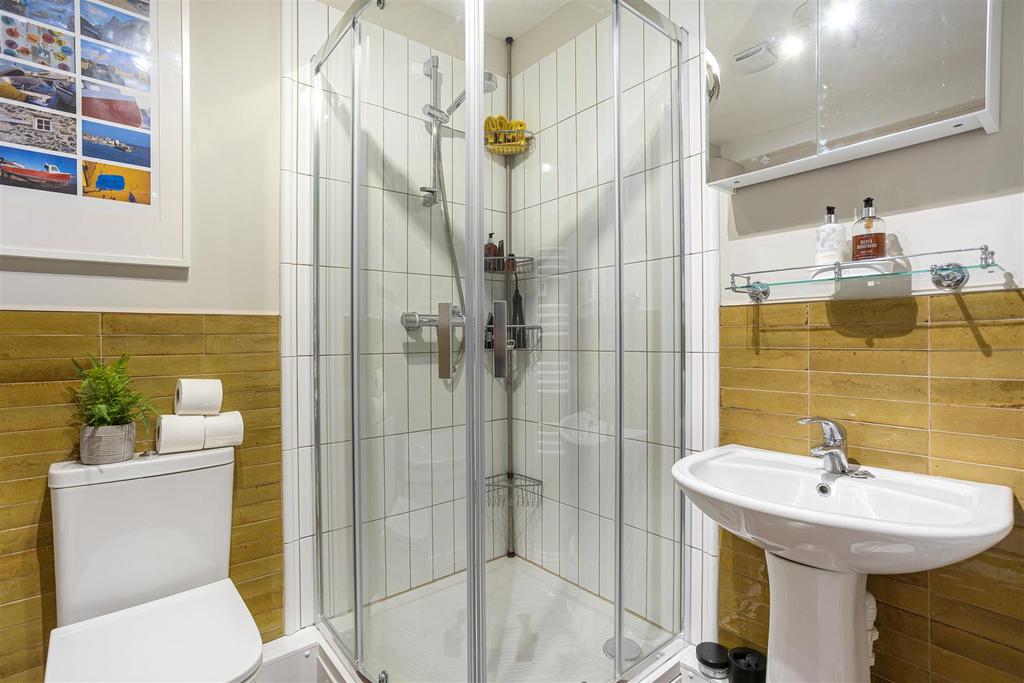 Apt 11 Aldersyde House 28.jpg