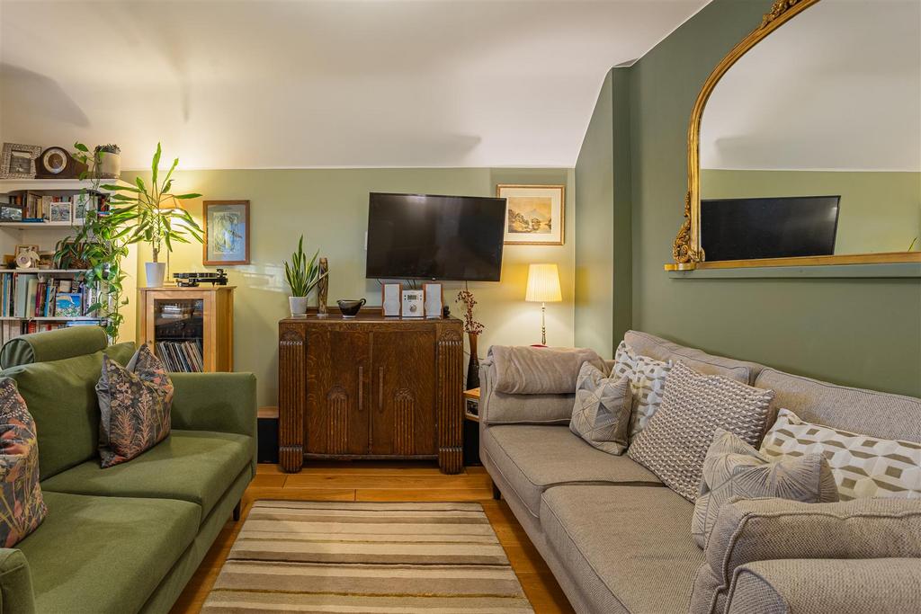 Apt 11 Aldersyde House 40.jpg