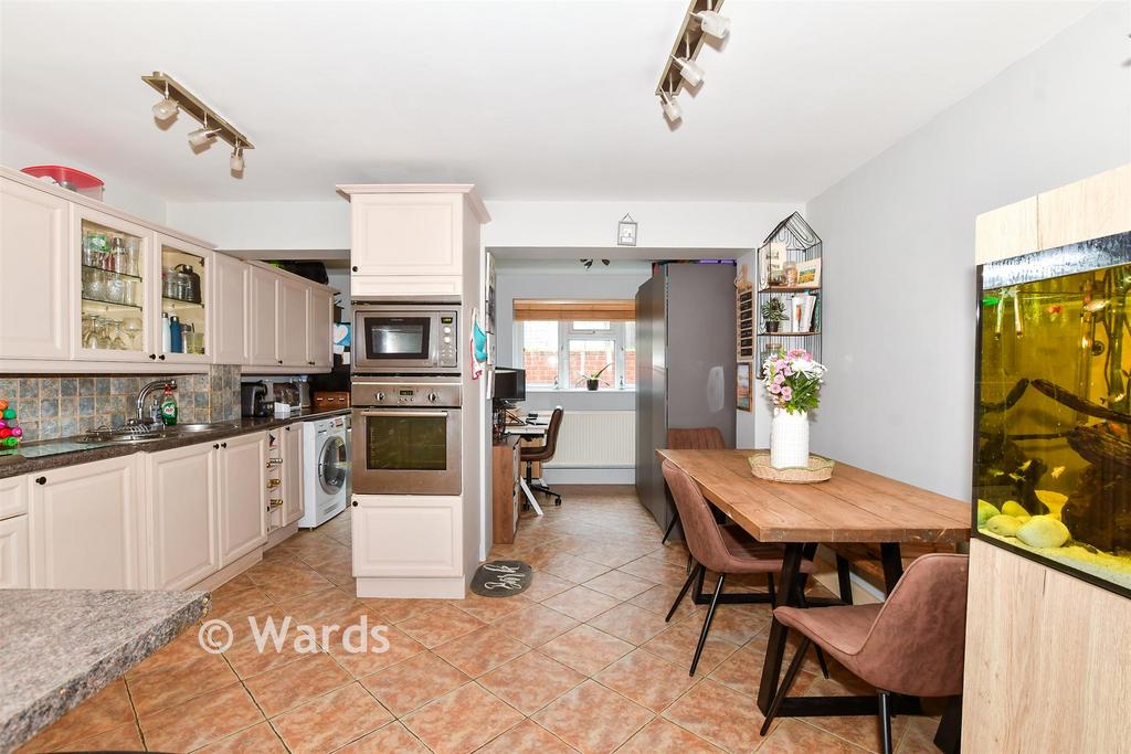 Kitchen/Dining Area
