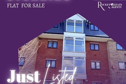 2 bedroom flat for sale, Harlington Hayes, UB3 5Dl