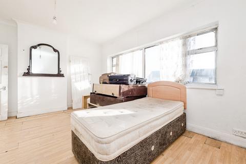 2 bedroom flat for sale, Cherry Tree Lane, Rainham