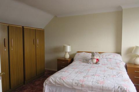 2 bedroom semi-detached house for sale, Scott Road, Wellingborough