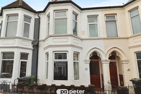 3 bedroom terraced house for sale, Dogfield Street, CARDIFF