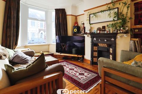 3 bedroom terraced house for sale, Dogfield Street, CARDIFF