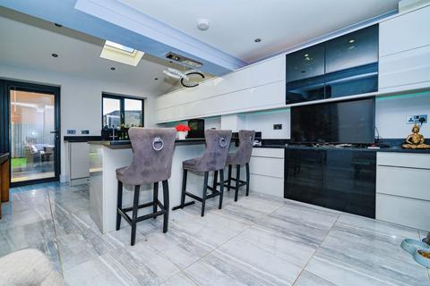 3 bedroom detached house for sale, Perham Way, London Colney, St. Albans