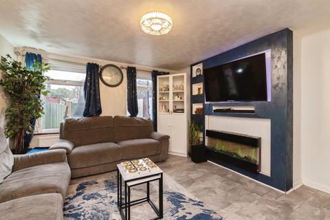 3 bedroom terraced house for sale, Chesterton Way, Tilbury