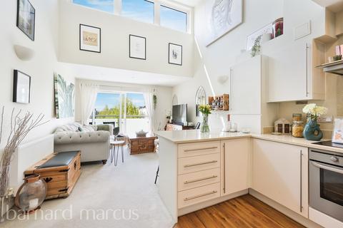 1 bedroom penthouse for sale, Canalside, Redhill