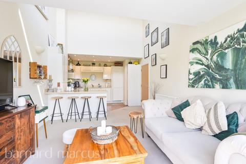 1 bedroom penthouse for sale, Canalside, Redhill