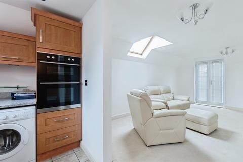 2 bedroom apartment for sale, Station Road, West Moors, Ferndown