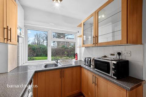 1 bedroom flat for sale, Whitefield Close, Putney, London