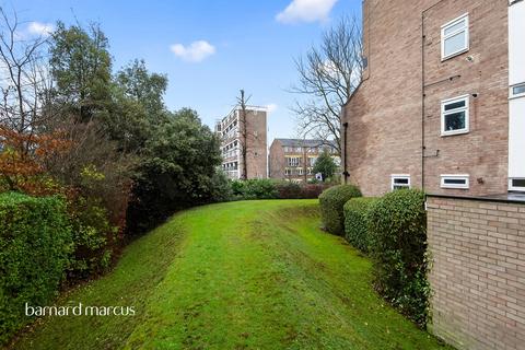 1 bedroom flat for sale, Whitefield Close, Putney, London