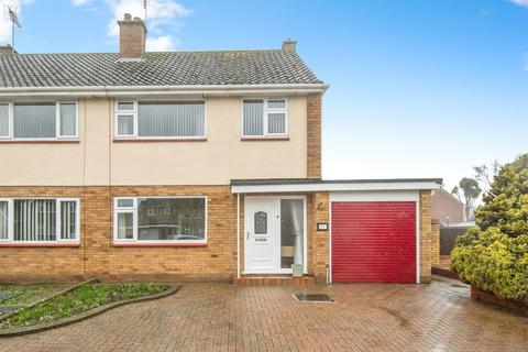 3 bedroom semi-detached house for sale, Arundel Way, Ipswich