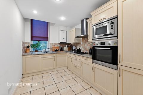 1 bedroom ground floor flat for sale, Grove Close, Epsom