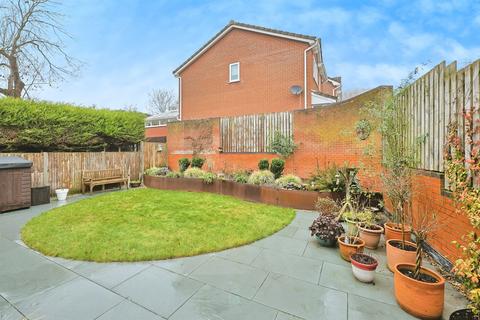 4 bedroom detached house for sale, Cavalier Close, Norwich