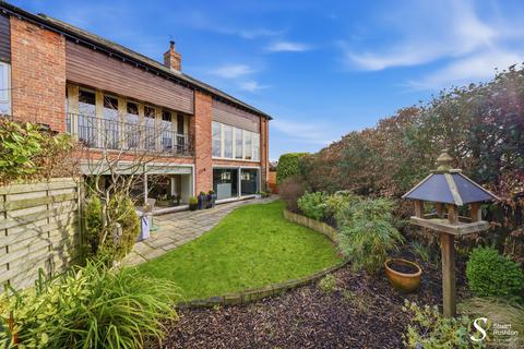 undefined, Noon Sun Farm, Noahs Ark Lane, WA16