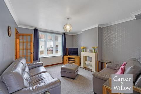 3 bedroom end of terrace house for sale, Fanshawe Crescent, Essex