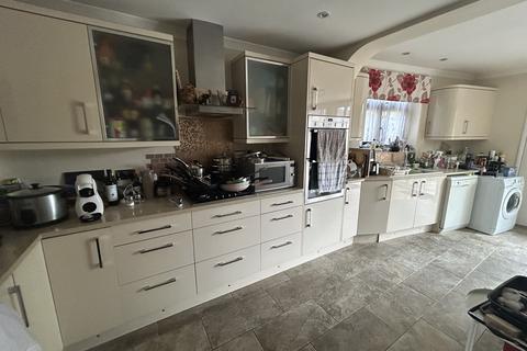 3 bedroom semi-detached house for sale, Danehurst Gardens, ILFORD IG4