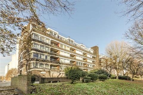 3 bedroom flat to rent, John Ruskin Street, London SE5