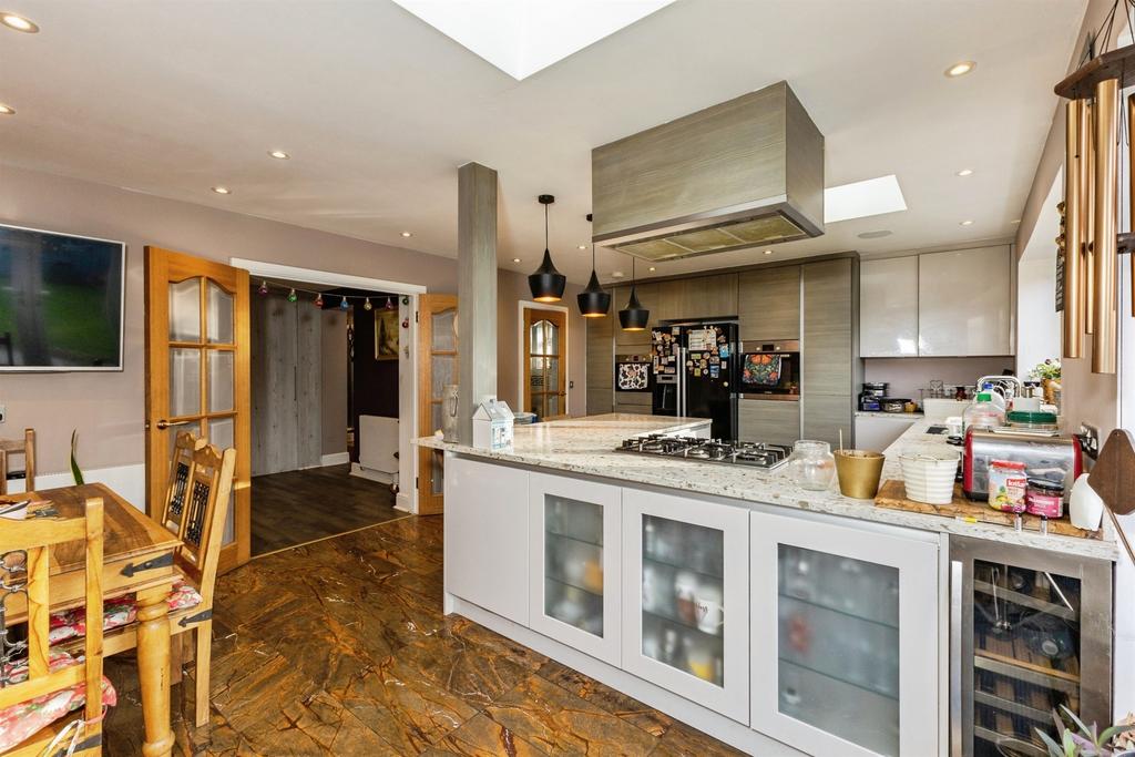 House in Reading, Lower Earley, Earley - More