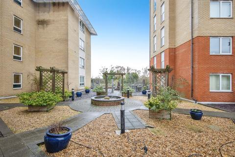 2 bedroom flat for sale, Pooleys Yard, Ipswich