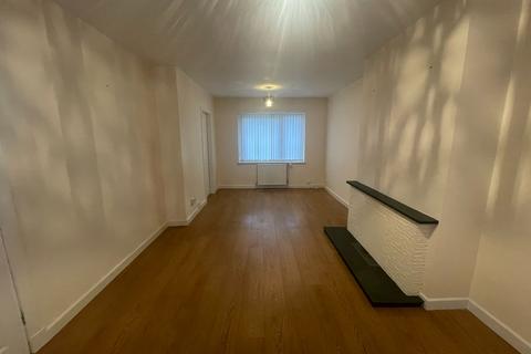 2 bedroom terraced house to rent, Furniss Avenue, Rosyth, KY11