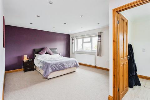 4 bedroom detached house for sale, Meadow Lane, Burgess Hill