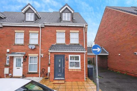 3 bedroom end of terrace house for sale, Elbow Street, Cradley Heath