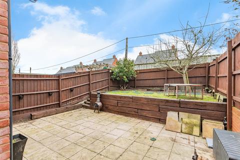 3 bedroom townhouse for sale, Walkers Way, Roade, Northampton