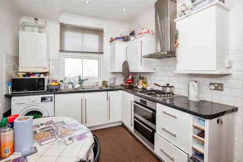 undefined, Hencroft Street South, SLOUGH