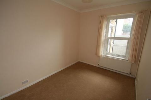 2 bedroom flat to rent, Tonbridge Road, Maidstone ME16